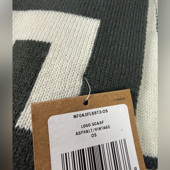 TNF The North Face Reversible Logo Scarf NWT 2 Tone Design Unisex Scarves Gray - Picture 7 of 8